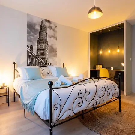 Le Perret-cathedrale Centre-ville Wifi Netflix Apartment *