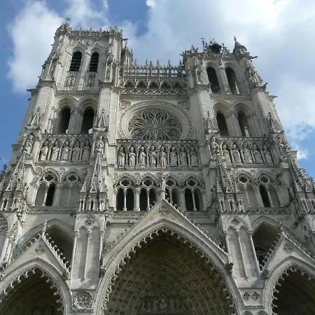 Le Perret-cathedrale Centre-ville Wifi Netflix Amiens
